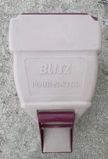 Blitz Pour N Stor Pet Food Feed Dispenser Wall Mount 40lb RARE