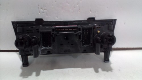 SKODA RAPID HEATER A/C CONTROLS - Picture 3 of 12