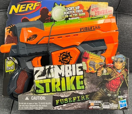 Nerf FuseFire Zombie Strike Blaster Glow-In-The-Dark Discs A6559 Brand-New