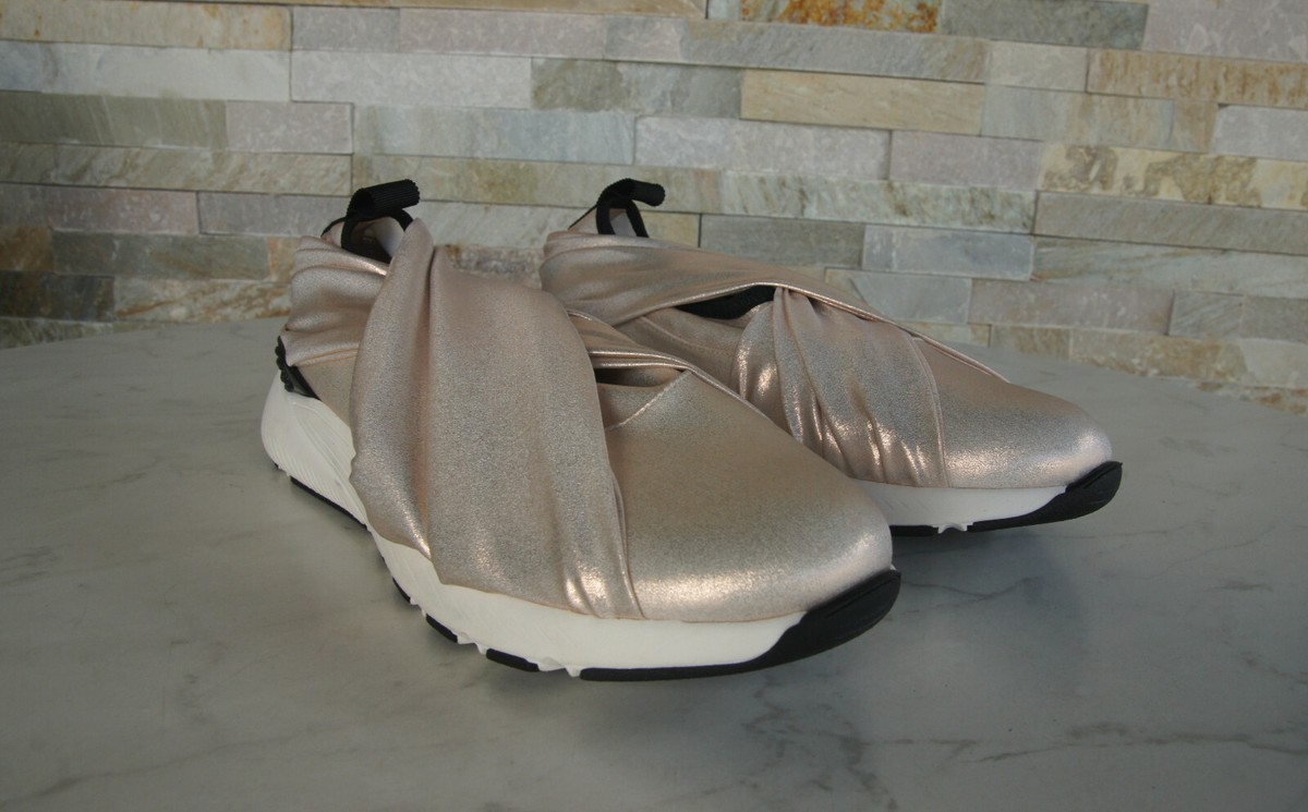 【関税込み】CASADEI Sneakers & Slip-On Stitch Offroad Sneakers in Black for Women | Casadei®