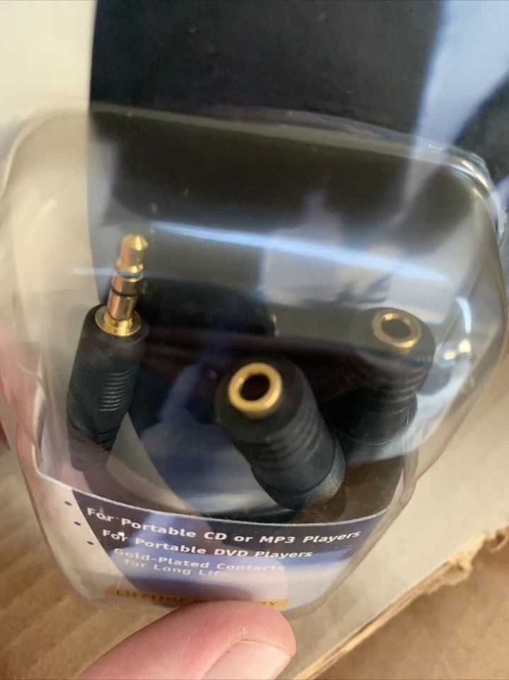 Adaptador de auriculares con altavoz Belkin mini enchufe estéreo mini conectores estéreo F8V234 Foto 3 de 3