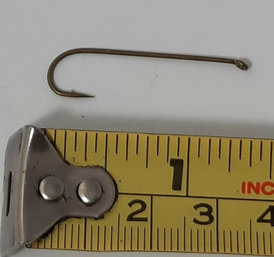 Bag of 24 Tiemco TMC #300 size 8 Streamer Fly Tying Hooks code 36