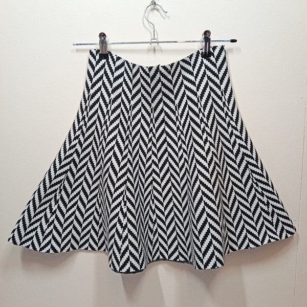 Women's winter circle skirt M stretch knit herringbone skater street wear