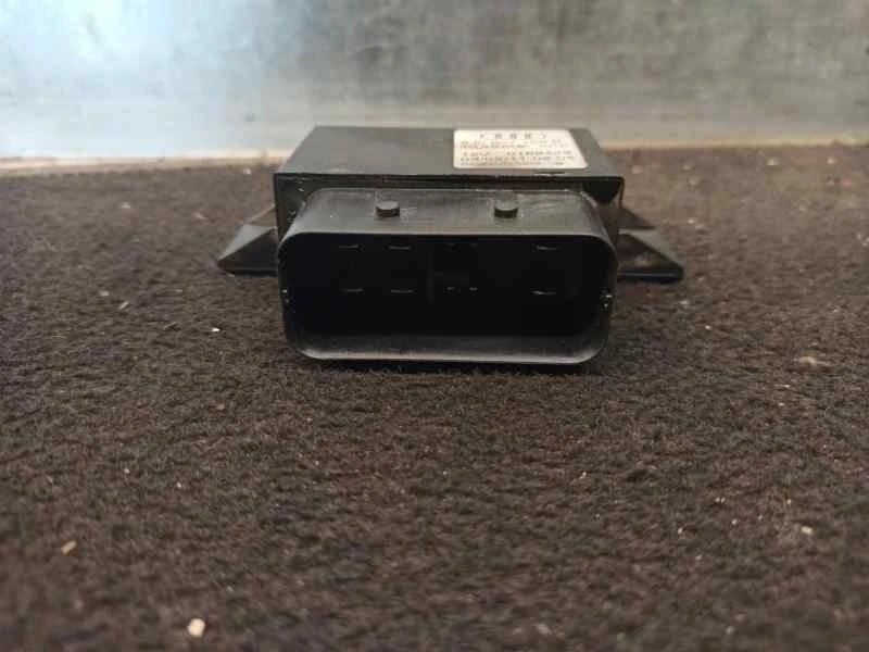 8J0907159B modulo elettronico per AUDI TT (8J3 8J9) 2.0 TDI QUATTRO 2006 3262697 - Immagine 4 di 4