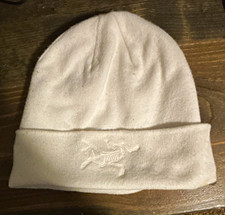 NWT Arcteryx Arc teryx Embroidered Bird Toque White Out Beanie One Size