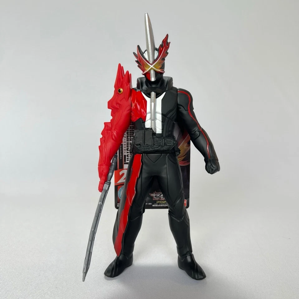 Figura Bandai Kamen Rider Legend Rider History 23 Kamen Rider Saber Brave Dragon Foto 3 de 4