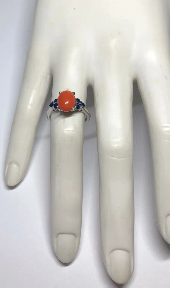 Anillo de plata esterlina genuino de coral rosa y zafiros azules creados en laboratorio para dama Foto 2 de 4