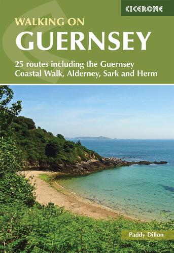 Paddy Dillon Walking on Guernsey (Tascabile)