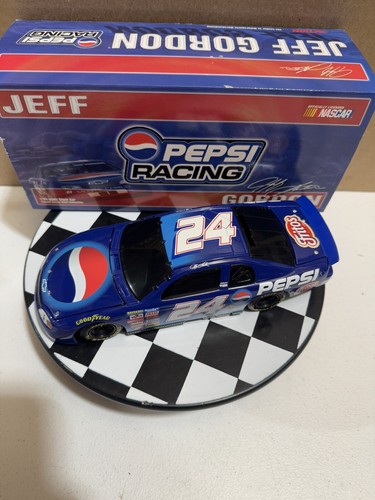 RARE* Jeff Gordon #24 Pepsi 1999 RCCA BWB 1/24 Nascar Diecast - Picture 2 of 10