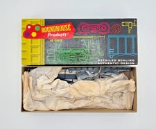 HO Roundhouse MDC 30' Fishbelly Flat Car Undecorated Black Kit