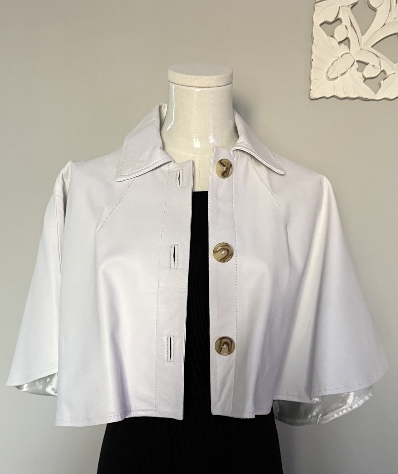 Leather Cape White Women’s Jacket L NWOT Buttons