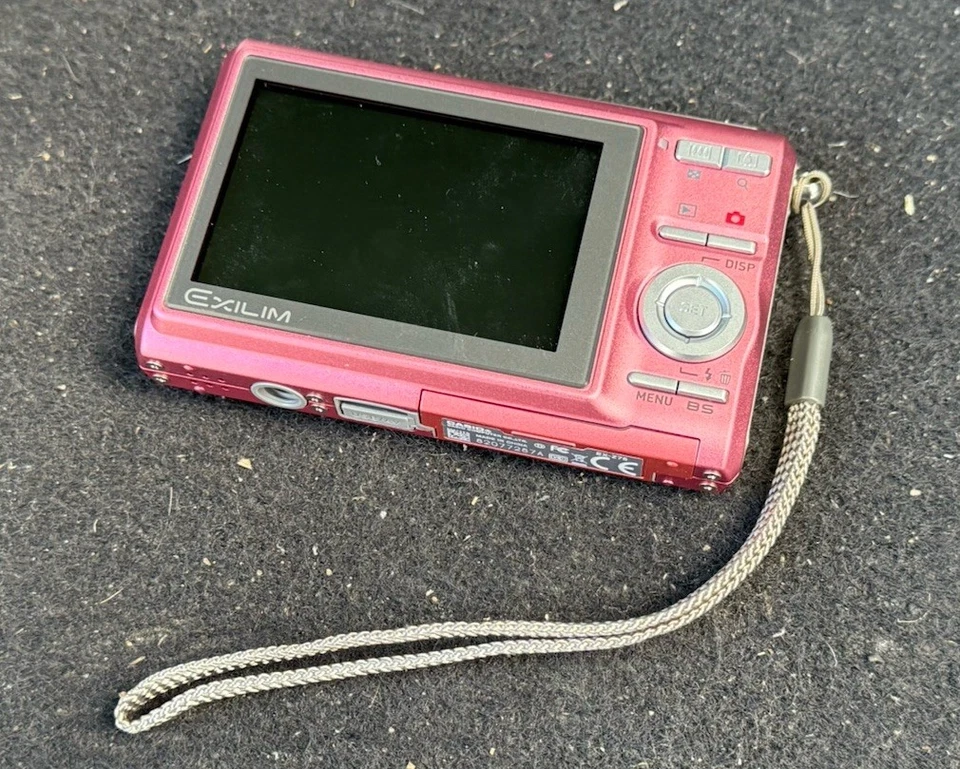 Pink Casio Exilim EX-Z75 7.2MP Digital DigiCam Camera - Image 2 of 4