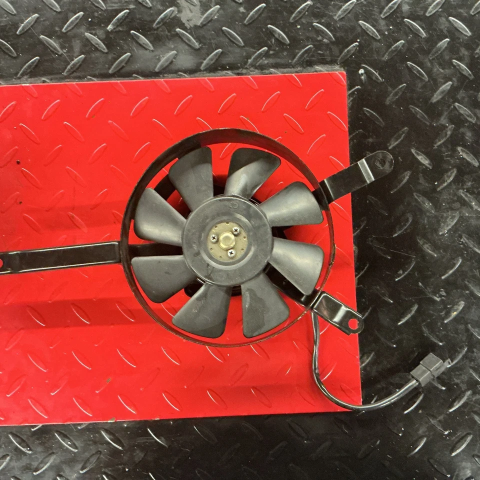 Вентилятор охлаждения радиатора двигателя 2008 Kawasaki Zzr600 59502-1128 - Изображение 2 из 2