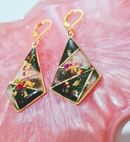 Black and white, Glitter Resin Earrings - Picture 7 of 10