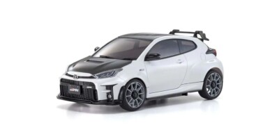 Kyosho Mini-Z AWD ホワイト　トヨタ　ヤリス Kyosho MINI-Z AWD Toyota GRMN YARIS CIRCUIT PACKAGE White Pearl