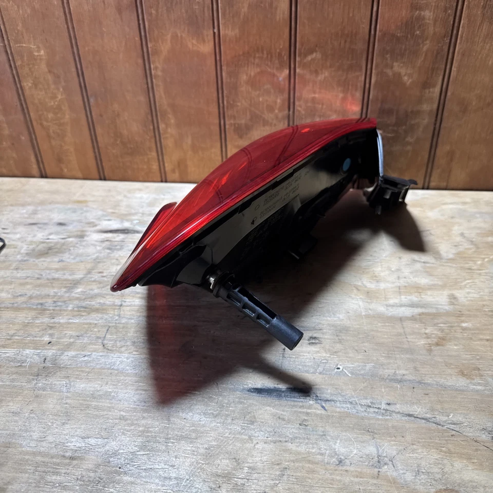 Conjunto de lámpara trasera exterior para maletero lateral derecho Maserati Ghibli 14-17 OEM  Foto 3 de 4