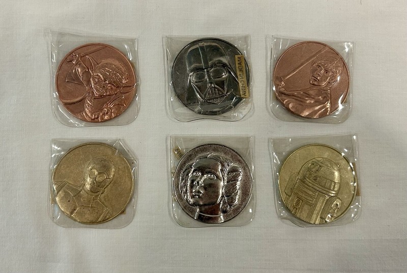 Set Of 6 Star Wars Coins W/ Sleeve California Lottery Promotion