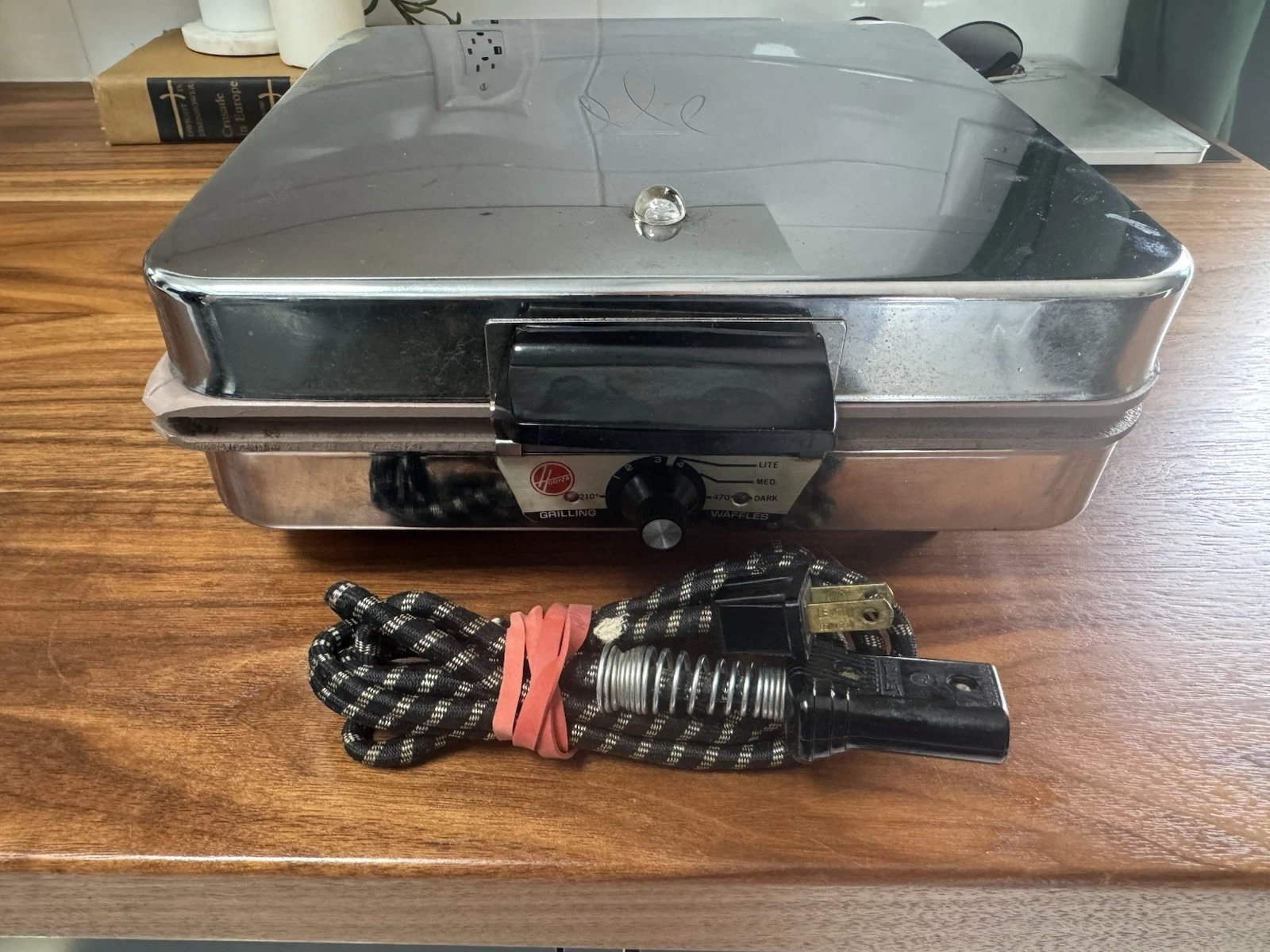 Vintage Hoover 6676 Chrome Waffle Maker & Grill - Tested Works Great!!!!