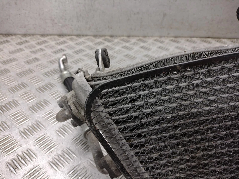 Suzuki GSXR 1000 L5 XR GSXR 1000 AL5 2015 enfriador de aceite ABS Foto 2 de 4