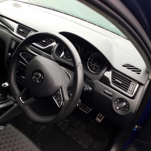 SKODA RAPID HEATER A/C CONTROLS - Picture 10 of 12