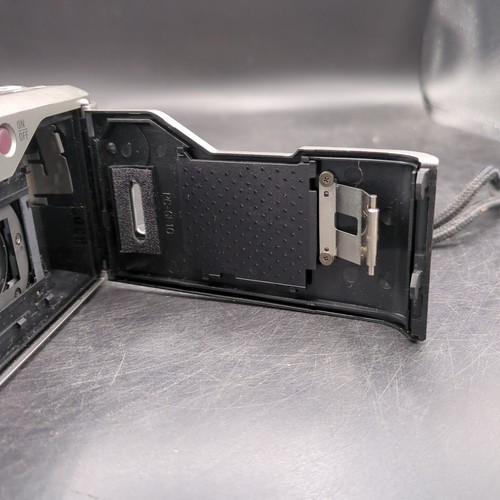 Ricoh FZ 70 35-70mm Compact Zoom Camera 35 Film Camera - Picture 10 of 14