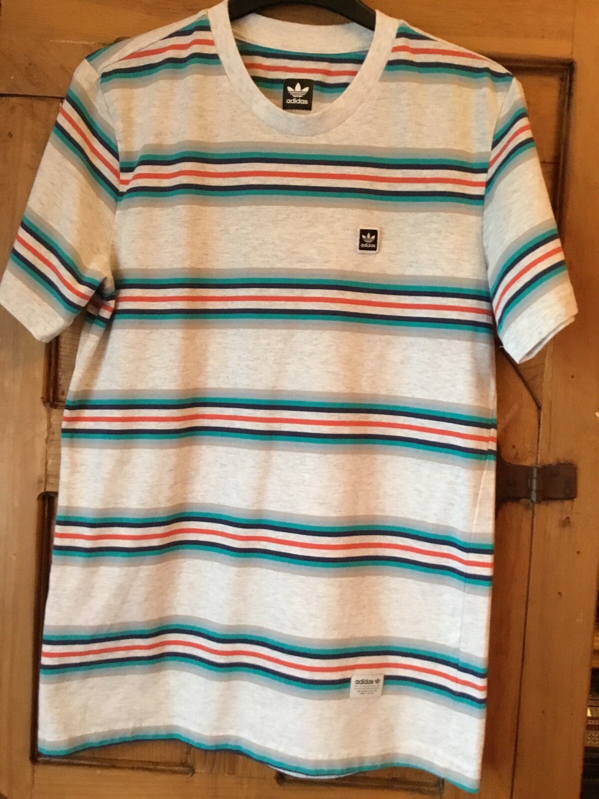 MENS ADIDAS T SHIRT GREY WITH STRIPES SIZE SMALL eBay