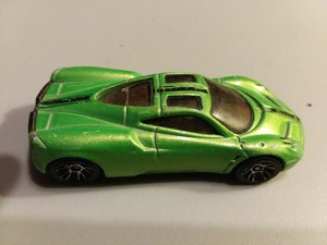 Hot Wheels - 1/64 - Pagani Huayra 