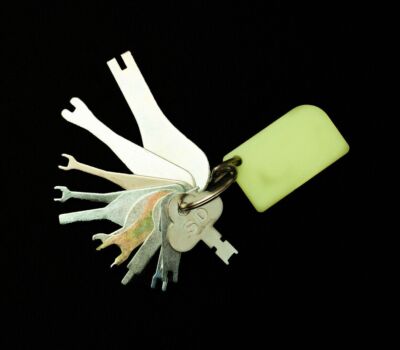 Notbeleuchtung Prüfschlüssel **Ingenieure Pack** Notlicht Prüfschlüssel X11