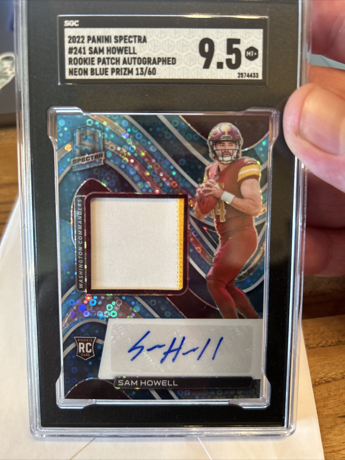 SAM HOWELL 2022 Panini Spectra Neon Blue RC 3 Color Patch Auto /60 Washington