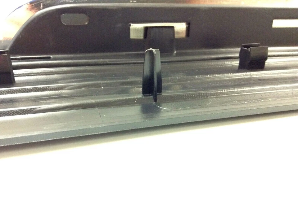 Parachoques trasero Jeep Compass Patriot 2011-2017 negro moldura cromada Foto 4 de 4