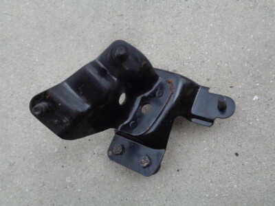 2013 INFINITI G37 SEDAN ABS PUMP MODULE SUPPORT BRACKET HOLDER OEM