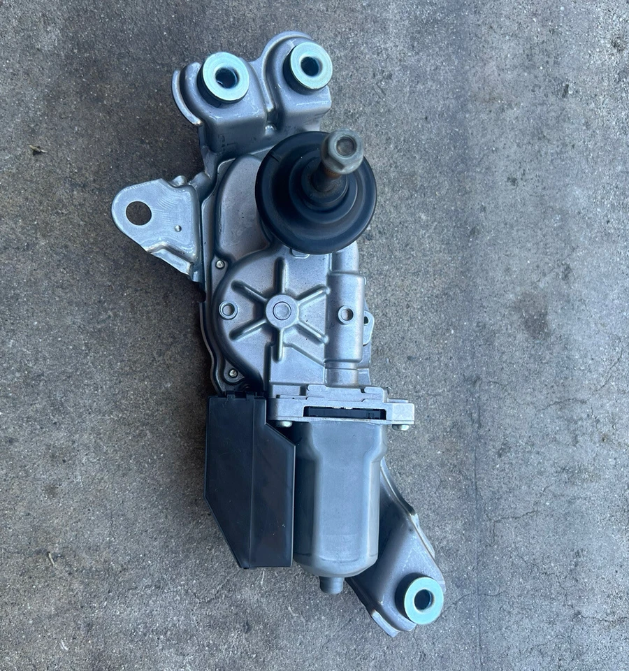 2011 -2020 TOYOTA SIENNA REAR TAILGATE LIFTGATE GLASS WIPER MOTOR OEM 8513008010 - Image 2 of 4