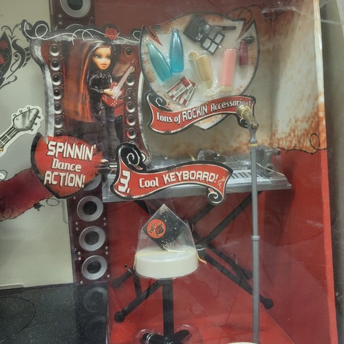 BRATZ Rock Angelz Band Insstruments Playset Stage Accessories Damaged New in Box - Picture 4 of 14