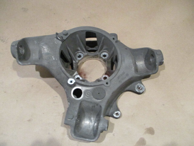 Ferrari 360 / 430 - RH Front- LH Rear Hub Holder / Stub Axle -  P/N 179328
