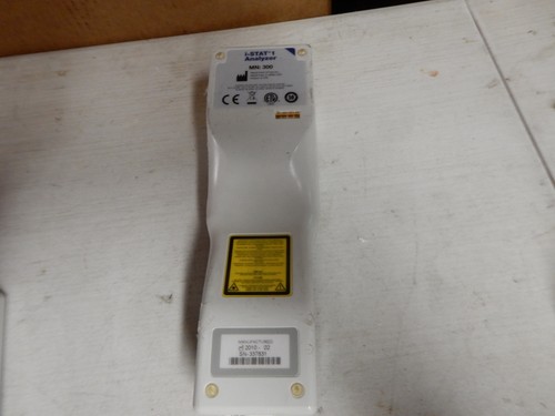 Abbot i-STAT 1 300 Wireless Veterinarian Handheld Analyzer System - No Battery - Picture 5 of 6