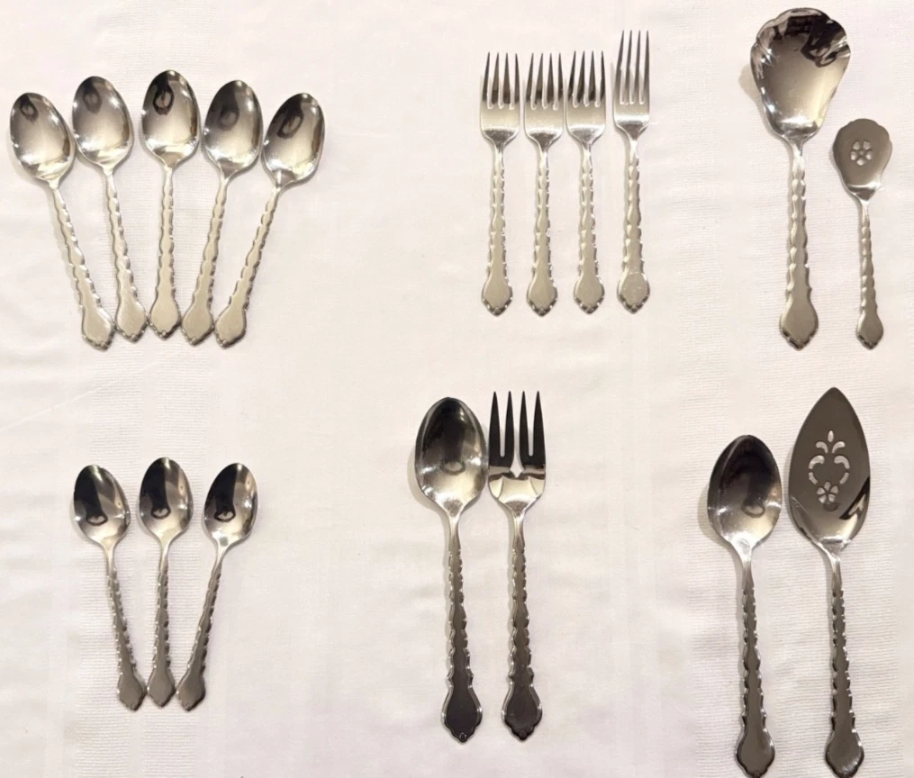 Oneida Community CELLO Stainless Betty Crocker You Choose Set Flatware FREE SHIP
Opens in a new wind