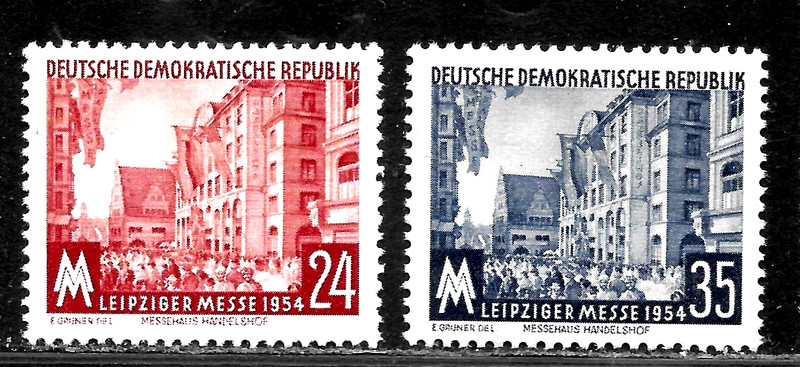 HICK GIRL-MINT GERMAN  D.D.R.  SC#214-15  HALL OF COMMERCE, LEIPZIG      X4476