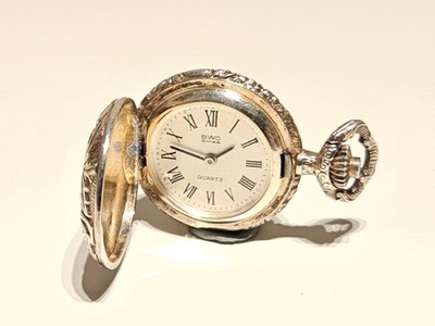 VINTAGE RARE LUXURY SWISS RELIEF LADIES SILVER PLATED QUARTZ WATCH PENDANT''BWC''