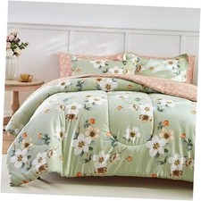 7 Piece Floral Comforter Set Size - Soft Microfiber Bed in a Queen Light Green