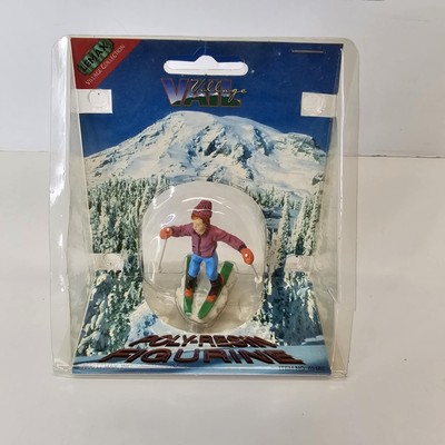 Lemax Vail Village Skier New 62162 Village Collection