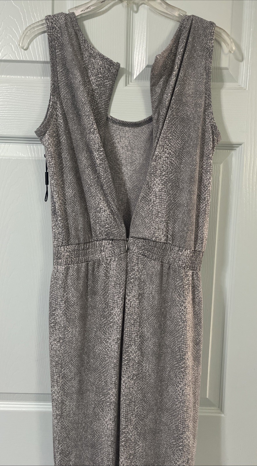 Calvin Klein Women’s Jumpsuit Gray/Silver Pebble Print Sleeveless Sz. 8  thumbnail 10