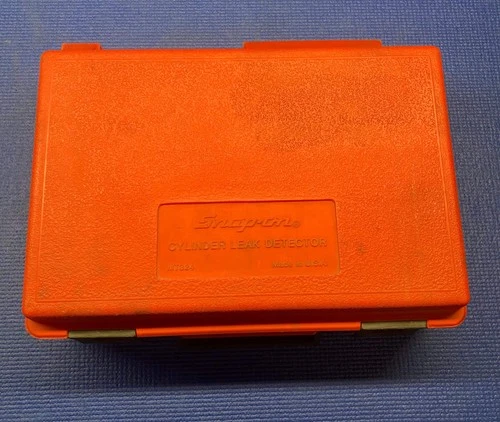 Used Snap-On MT324 Cylinder Leak Detector