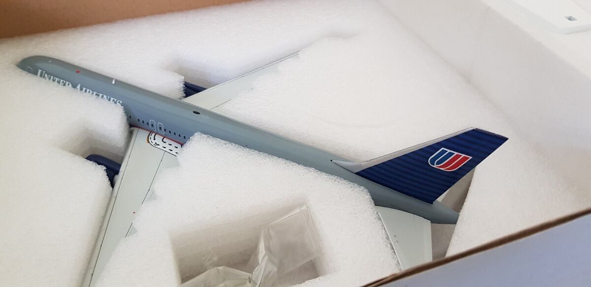 JC Wings 1/200 XX20218 Boeing 757-200 United Airlines JC Wings 1/200 XX20218 Boeing 757-200 United Airlines