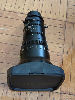 Fujinon 19-90mm Zoom Cabrio T2.9 S35 PL Parfocal with servo and