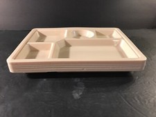 Lit of 6 Beige Plastic Individual Trays