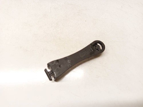 Floor mat fixing clip