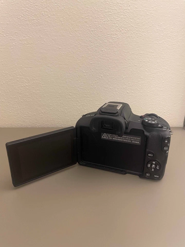 Canon EOS R50 V, foto 2 di 5