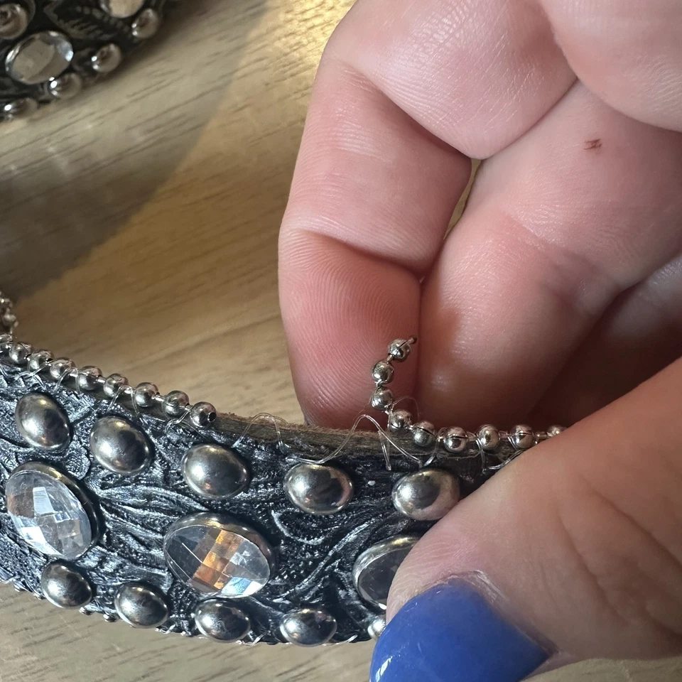 Женский черный пояс кончо с инструментами Blazin Roxx. Черный и серебристый. Размер: средний. - Изображение 3 из 4