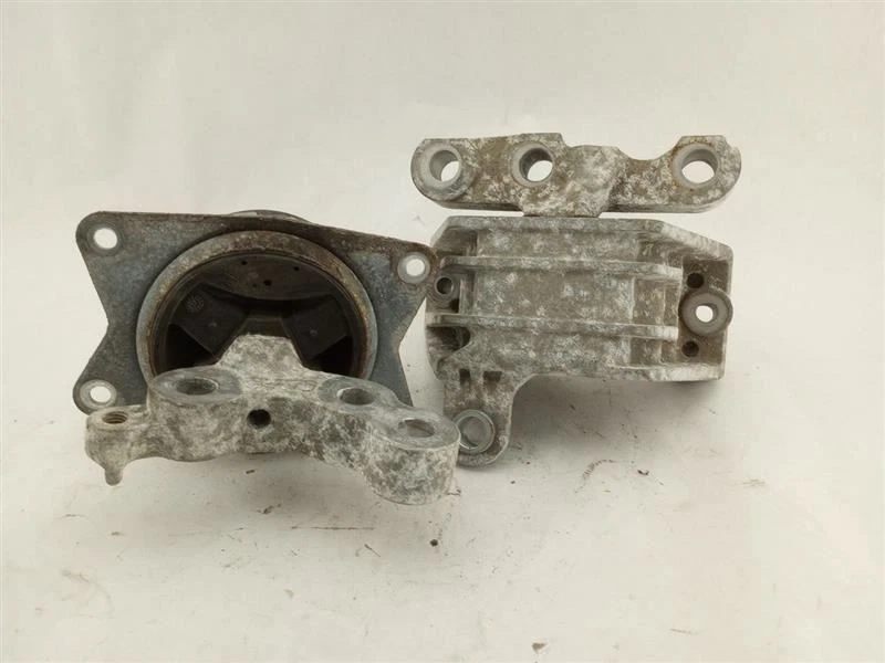 Par de soportes de motor izquierdo y derecho Saab 9-3 sedán montaje de soporte 2003-2011 04 Foto 2 de 4