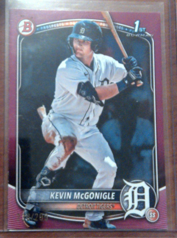 2025 Bowman Kevin McGonigle 1st Fuchsia Paper Base /299 TIGERS